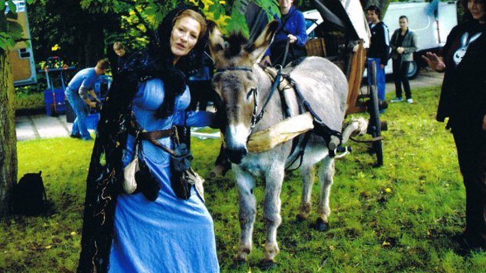 Filmesel Sandor bei Dreharbeiten zur ZDF-Märchenproduktion "Rapunzel"